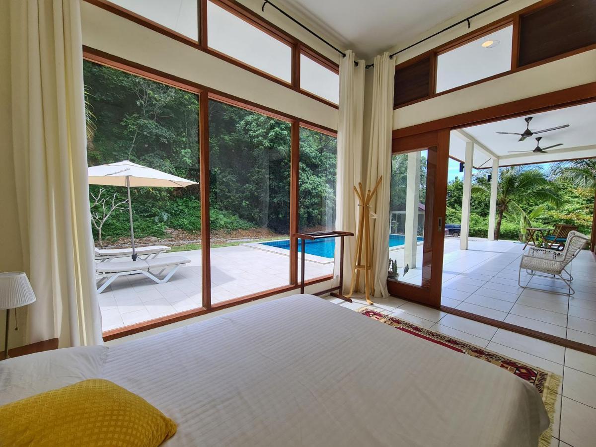 Villa Meranti - Spacious Private Pool Villa Pantai Cenang  Esterno foto