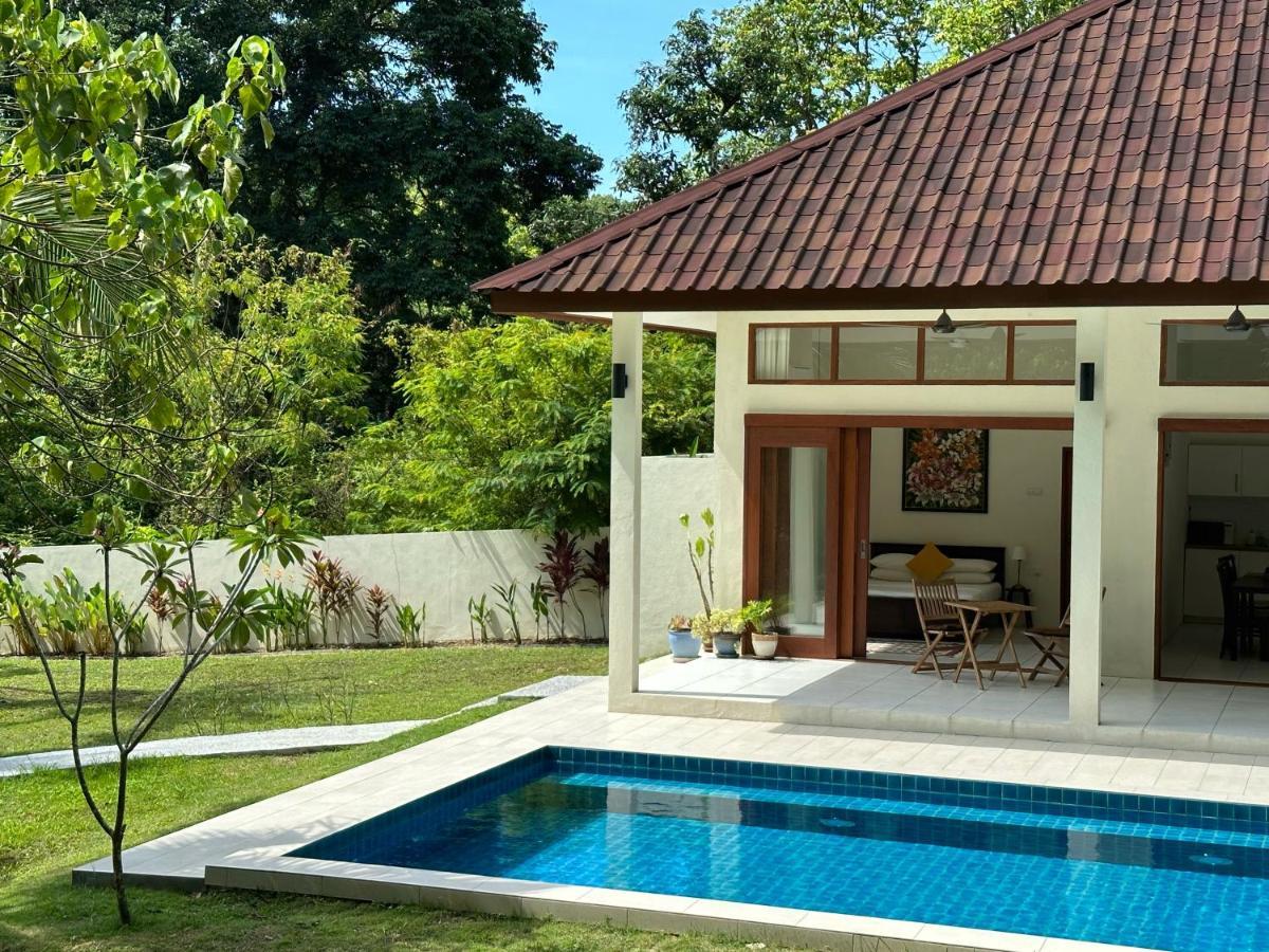 Villa Meranti - Spacious Private Pool Villa Pantai Cenang  Esterno foto