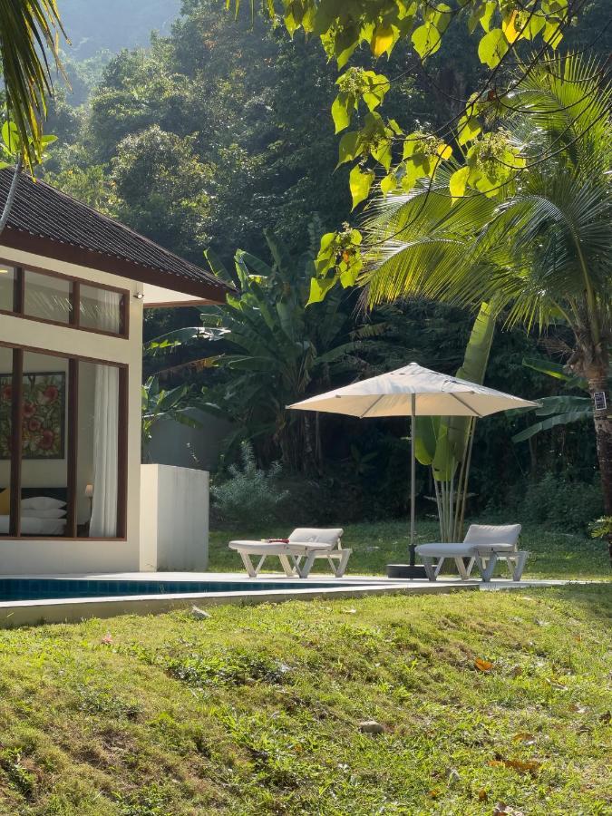 Villa Meranti - Spacious Private Pool Villa Pantai Cenang  Esterno foto