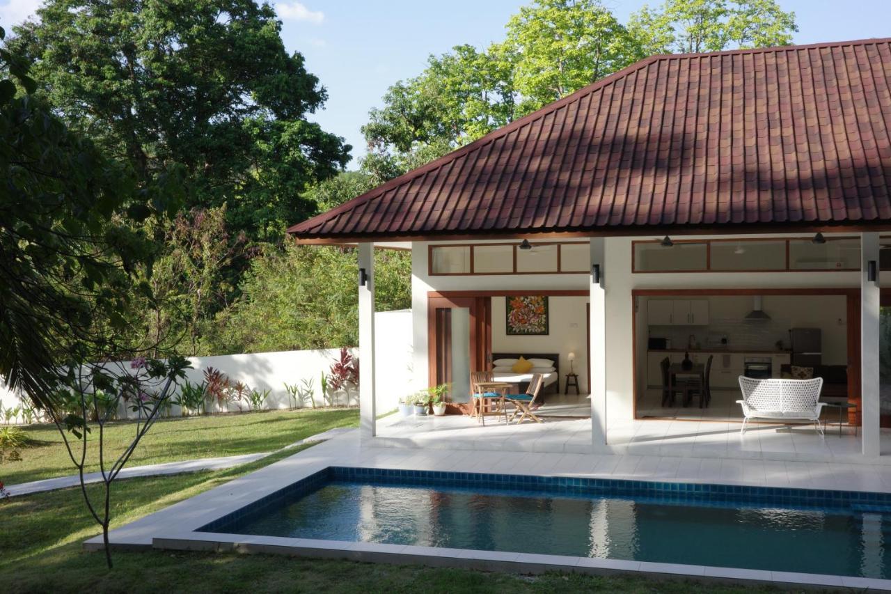 Villa Meranti - Spacious Private Pool Villa Pantai Cenang  Esterno foto