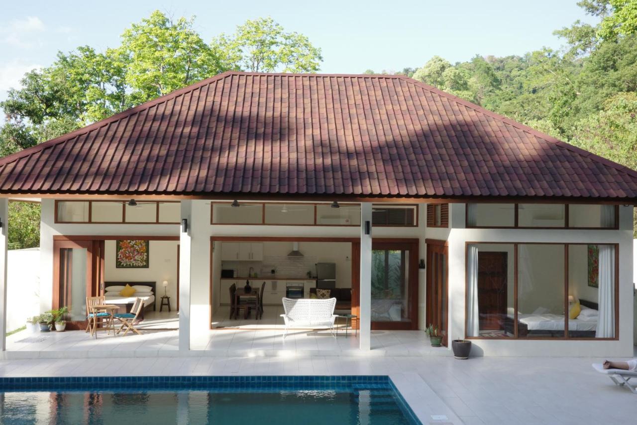 Villa Meranti - Spacious Private Pool Villa Pantai Cenang  Esterno foto